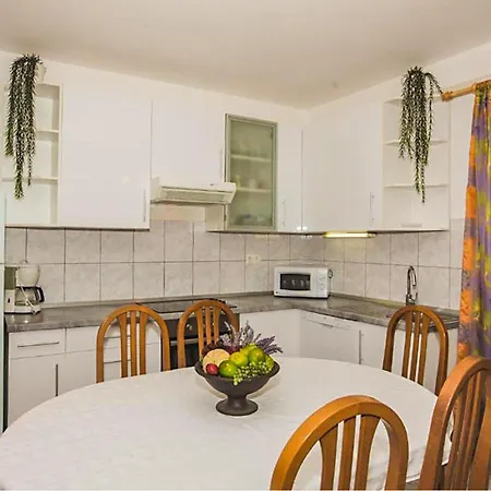 Apartment Gorgeous In With Sauna Kampor