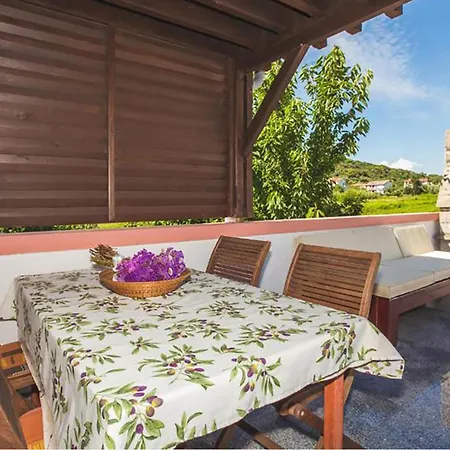 Apartment Gorgeous In With Sauna Kampor