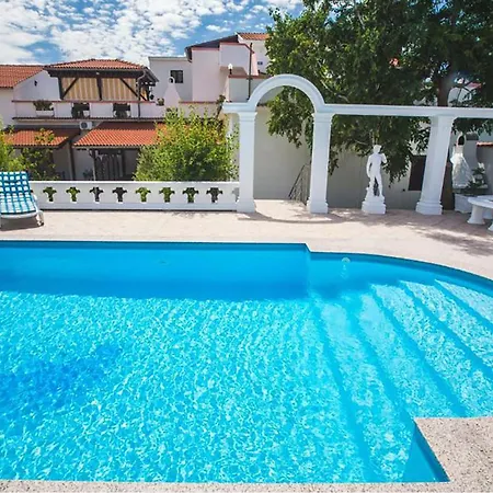 Apartment Gorgeous In With Sauna *