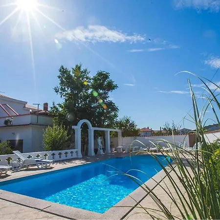 Gorgeous In With Sauna Kampor