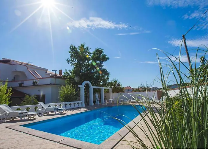 Gorgeous In With Sauna Kampor